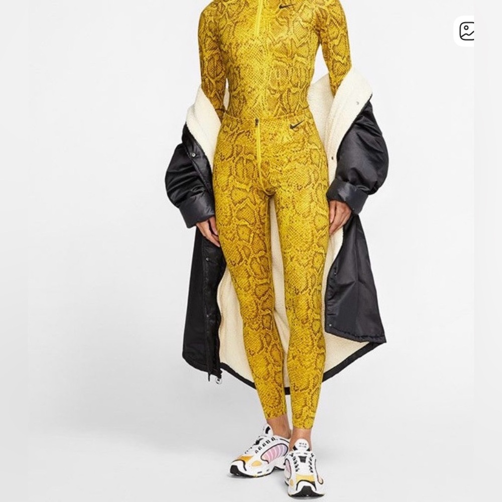 NIKE Python Legging in Speed Yellow. Like new - image 8